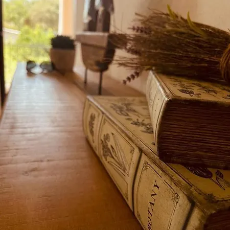 Dimora فندق مبيت وإفطار